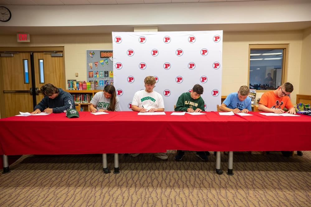 (from left) Joe Brodeur, Izzy Dobson, Bradley Hollis, Kevin Lovett, Aaron McConnell and Conner Shaw