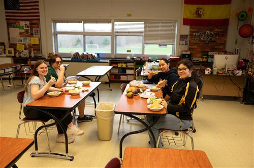  Pulaski MSHS students learning how to make guacamole during the school’s recent enrichment day.